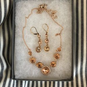 Necklace and Earring Set Gold